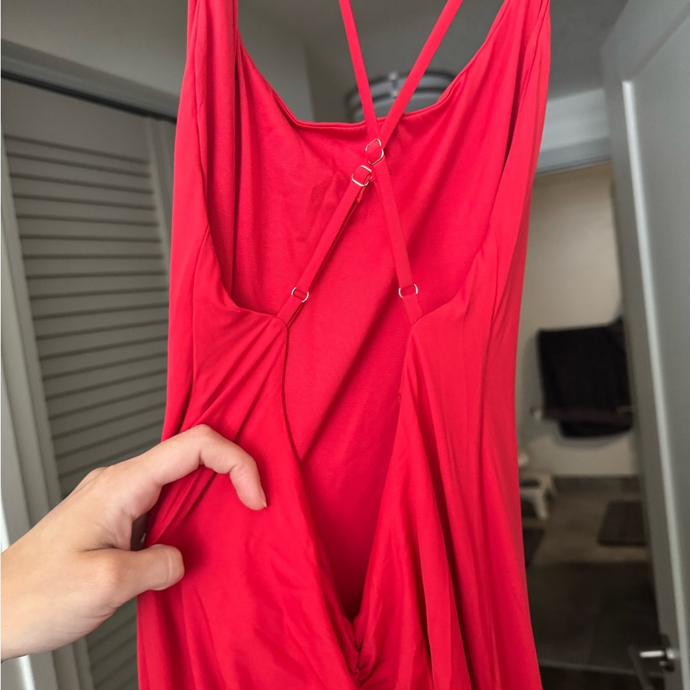 Elegant Red Sleeveless Dress